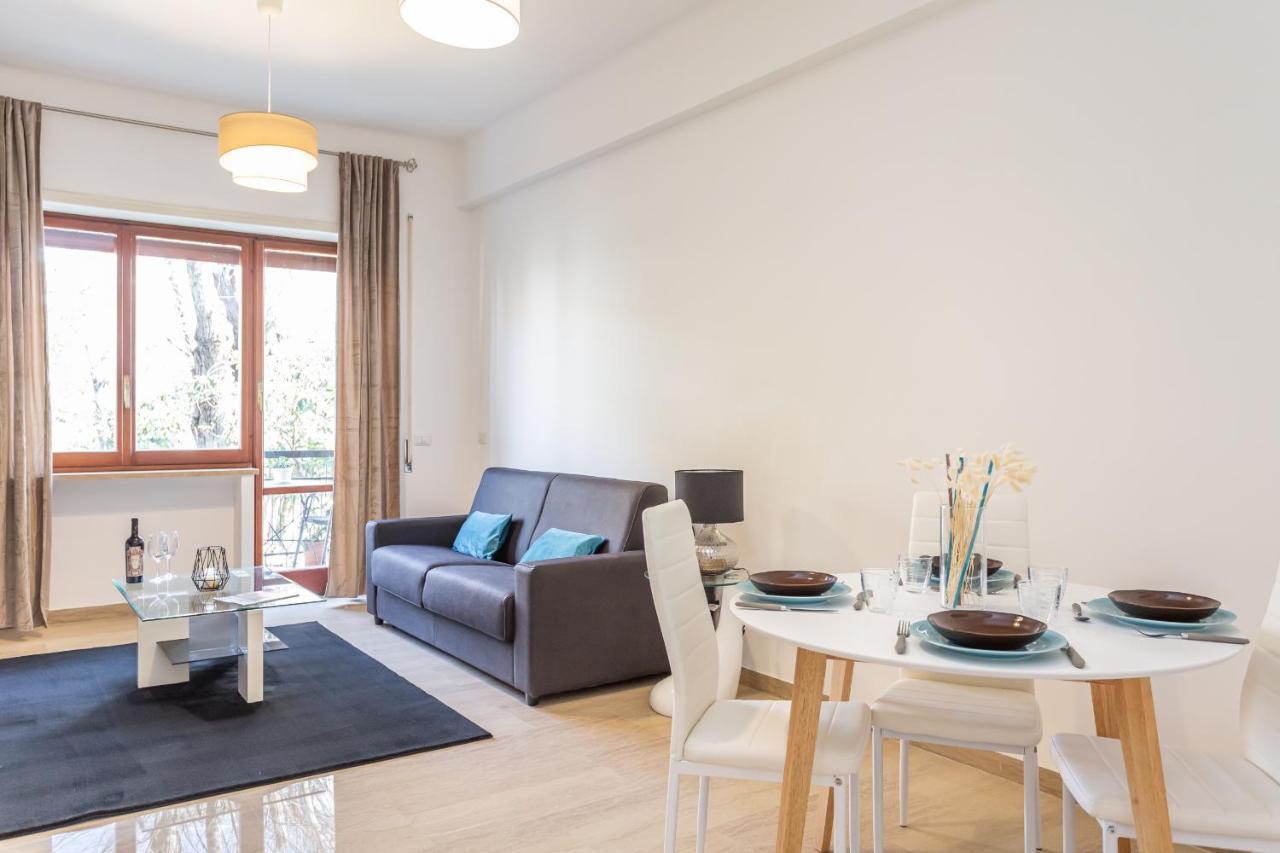 St Peter Cozy 2 Bdr Apartment With Garage Roma Esterno foto